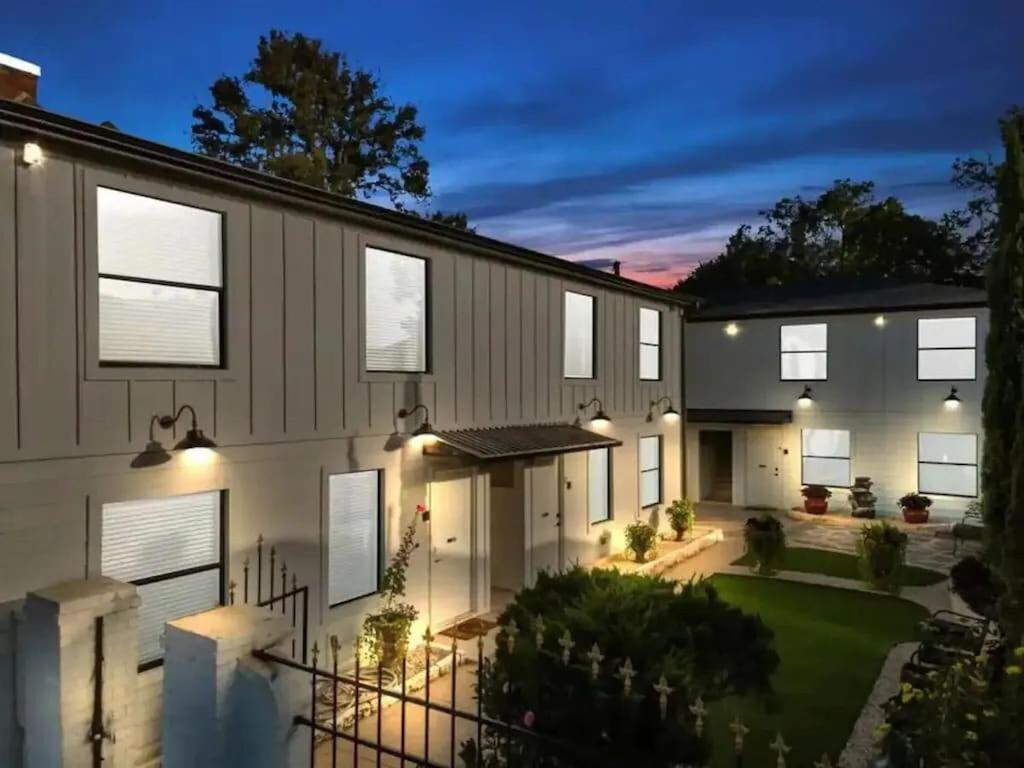 Htx Dtown Apt I Sleeps 7 Wi-Fi Parking Free Gym ヒューストン エクステリア 写真